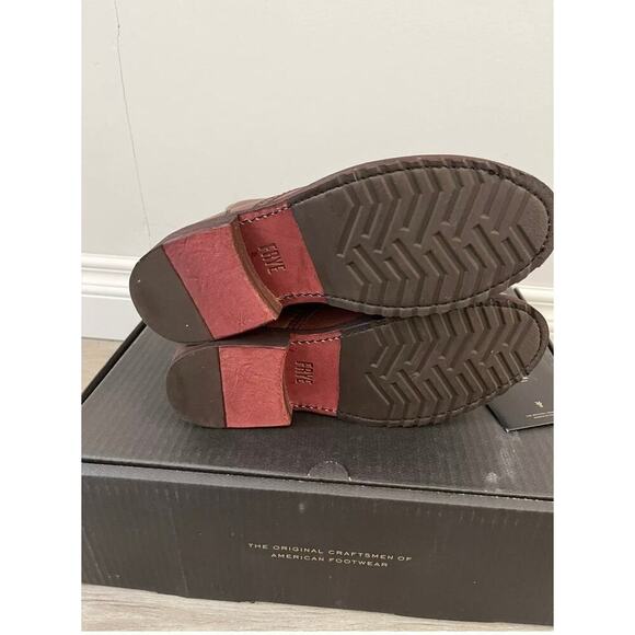 FRYE Women's Ankle-High Leather Combat Boot with Lug Sole, Size 5.5 - Picture 9 of 9